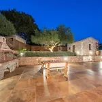 Villa Cleopatra *